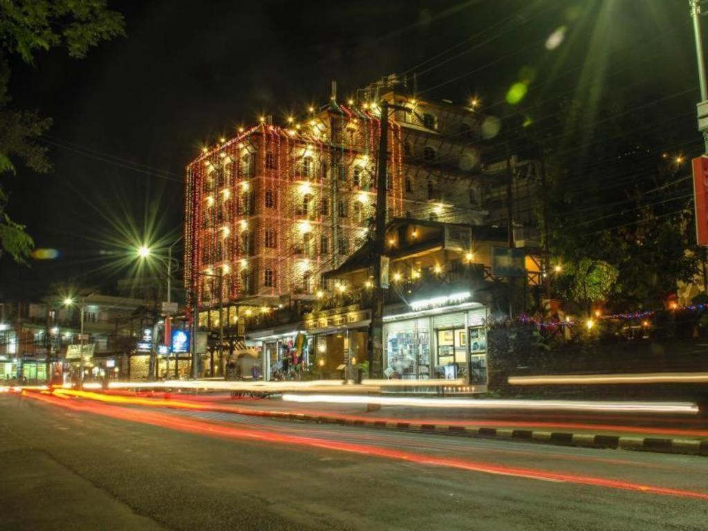 Glacier Hotel & Spa Pokhara Buitenkant foto